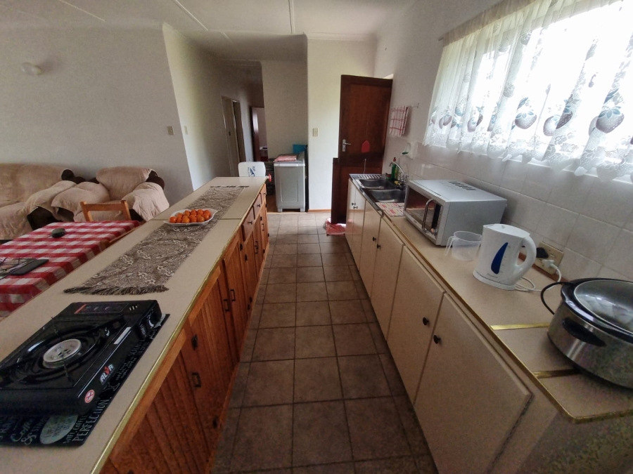 To Let 3 Bedroom Property for Rent in Aston Bay Eastern Cape